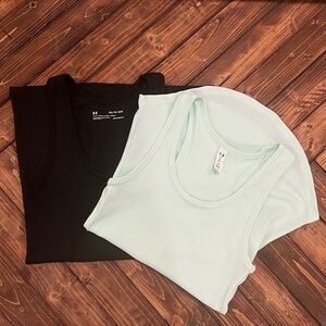 Under Armour Ribbed Fitted Heat Gear Athletic Tank Lot of 2 Size XS
